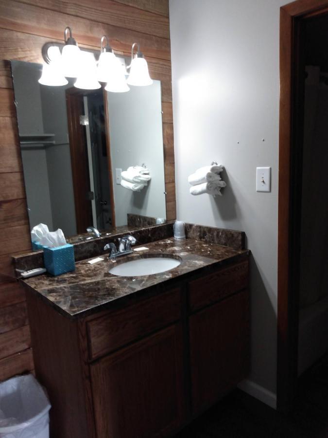 Country Inn Of Shelby Avoca Экстерьер фото